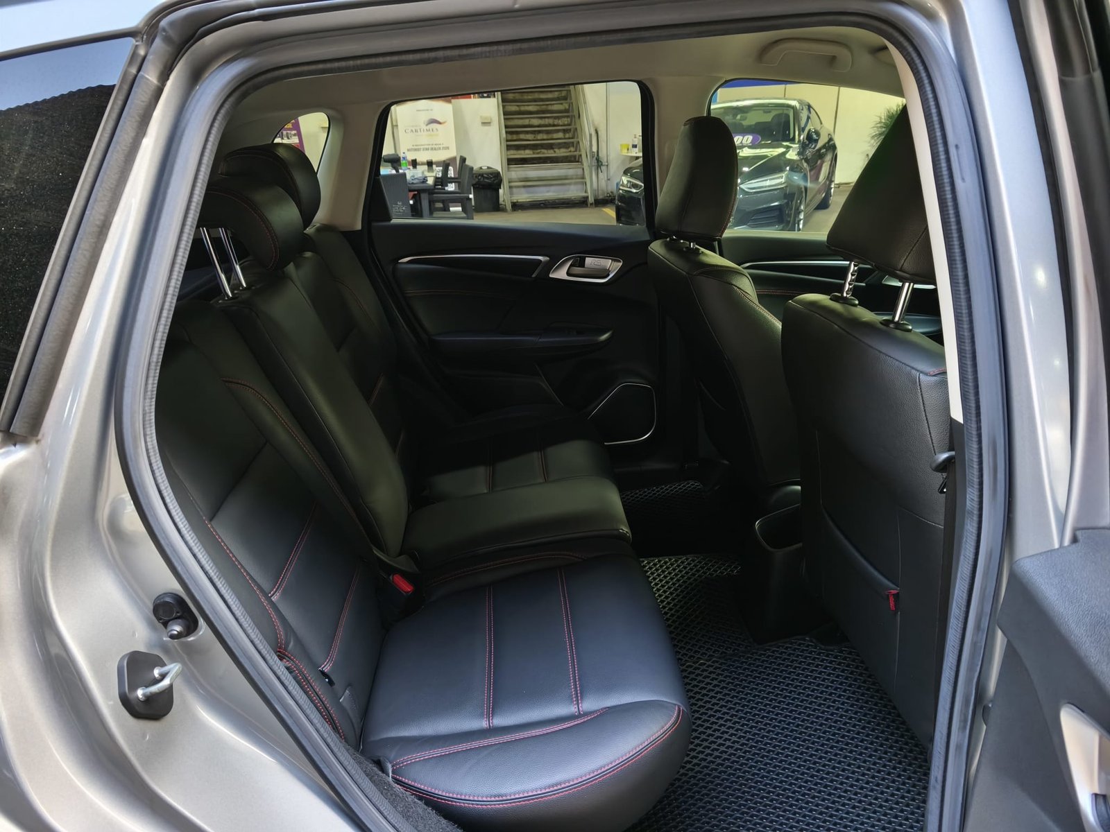 Honda Fit 1.3 G F Package photo 8